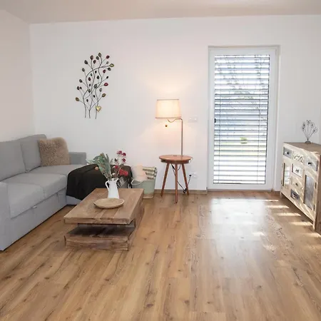Nora Apartment Dolni Morava